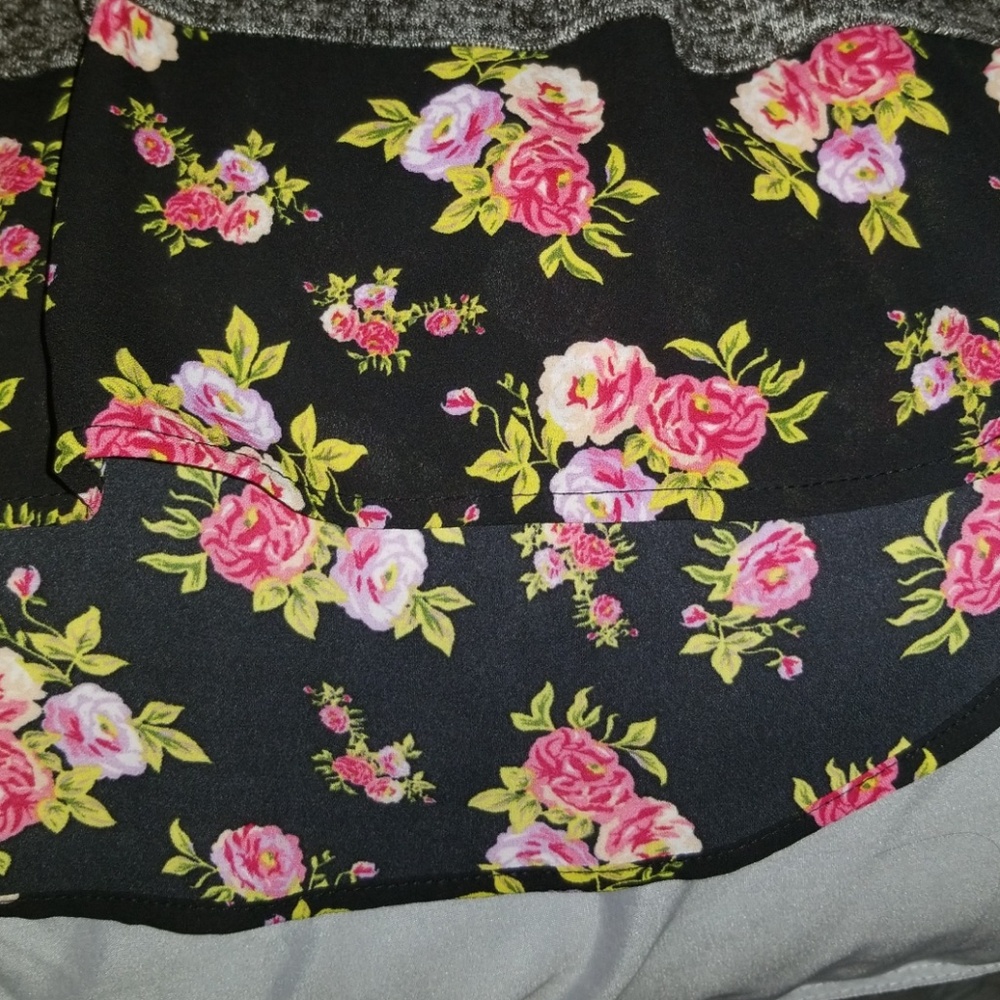 Shirt - Picture 3 of 3